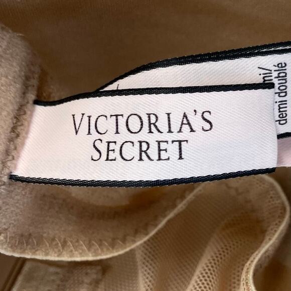 VICTORIAS SECRET Push-Up Bra Set of 2 Nude Sz 38D Intimates Full Coverage Lace - Picture 5 of 7